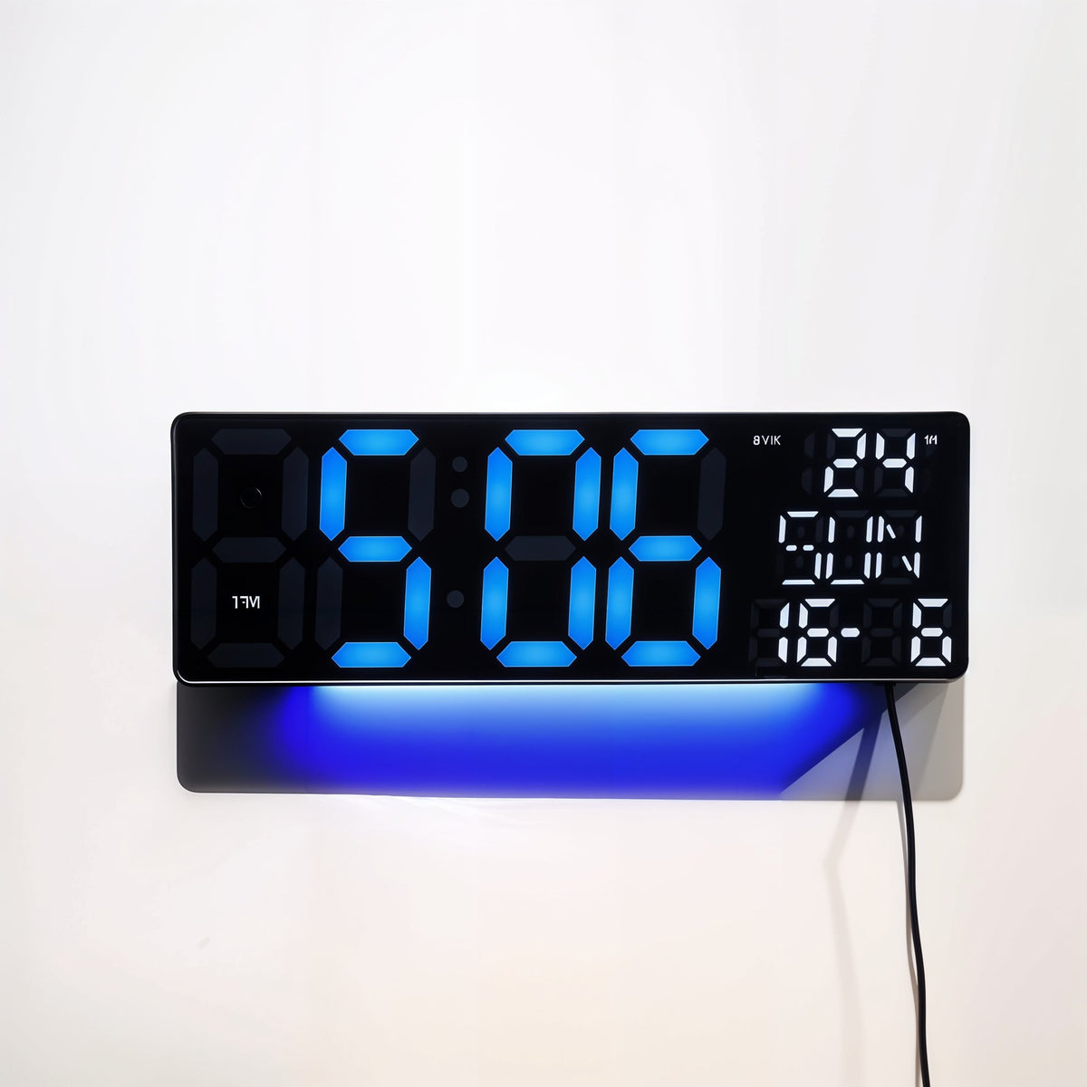 Horloge Numérique Murale et Table LED à Éclairage Bleu Inférieur – ساعة رقمية للحائط و المكتب بإضاءة سفلية زرقاء